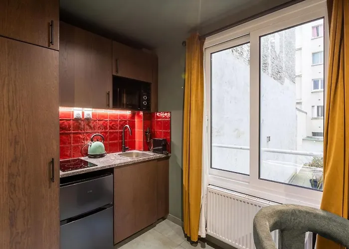 Daire Arc De Triomphe Romantic Jacuzzi Emeraude Paris