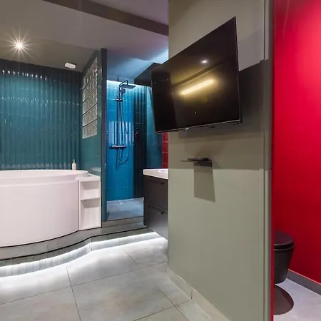 Arc De Triomphe Romantic Jacuzzi Emeraude Daire *